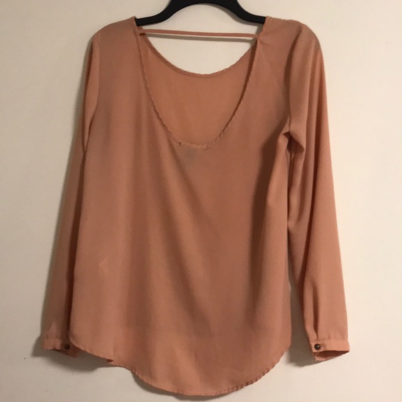 Blush blouse✨ - Picture 2 of 2